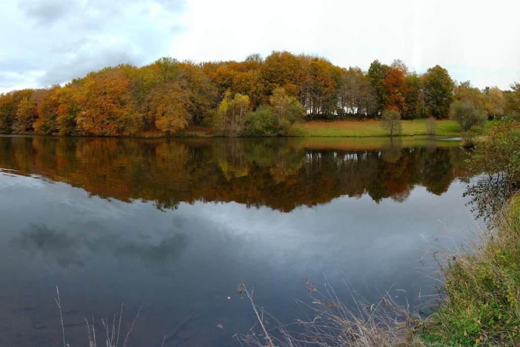 Sur La Colline Appartement Sousceyrac Buitenkant foto